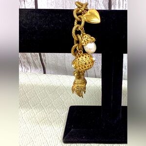 Valentine Rouge Stunning Design Chunky Charm Bracelet